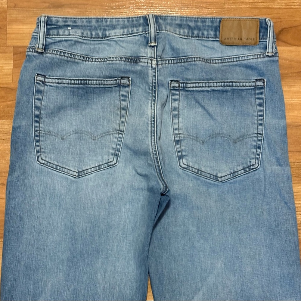 American Eagle Outfitters Men's Airflex Relaxed Straight Jeans 33x32 Flaw - Picture 9 of 12